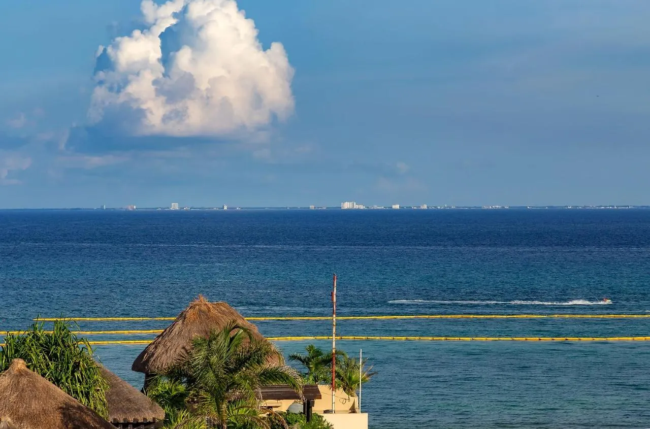 Singular Joy Vacation Rentals Playa del Carmen 3*,